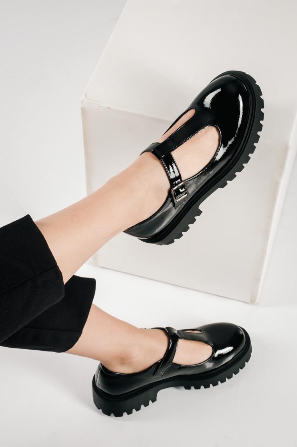 Λουστρίνι T-Bar loafers με chunky σόλα ΜΑΥΡΟ