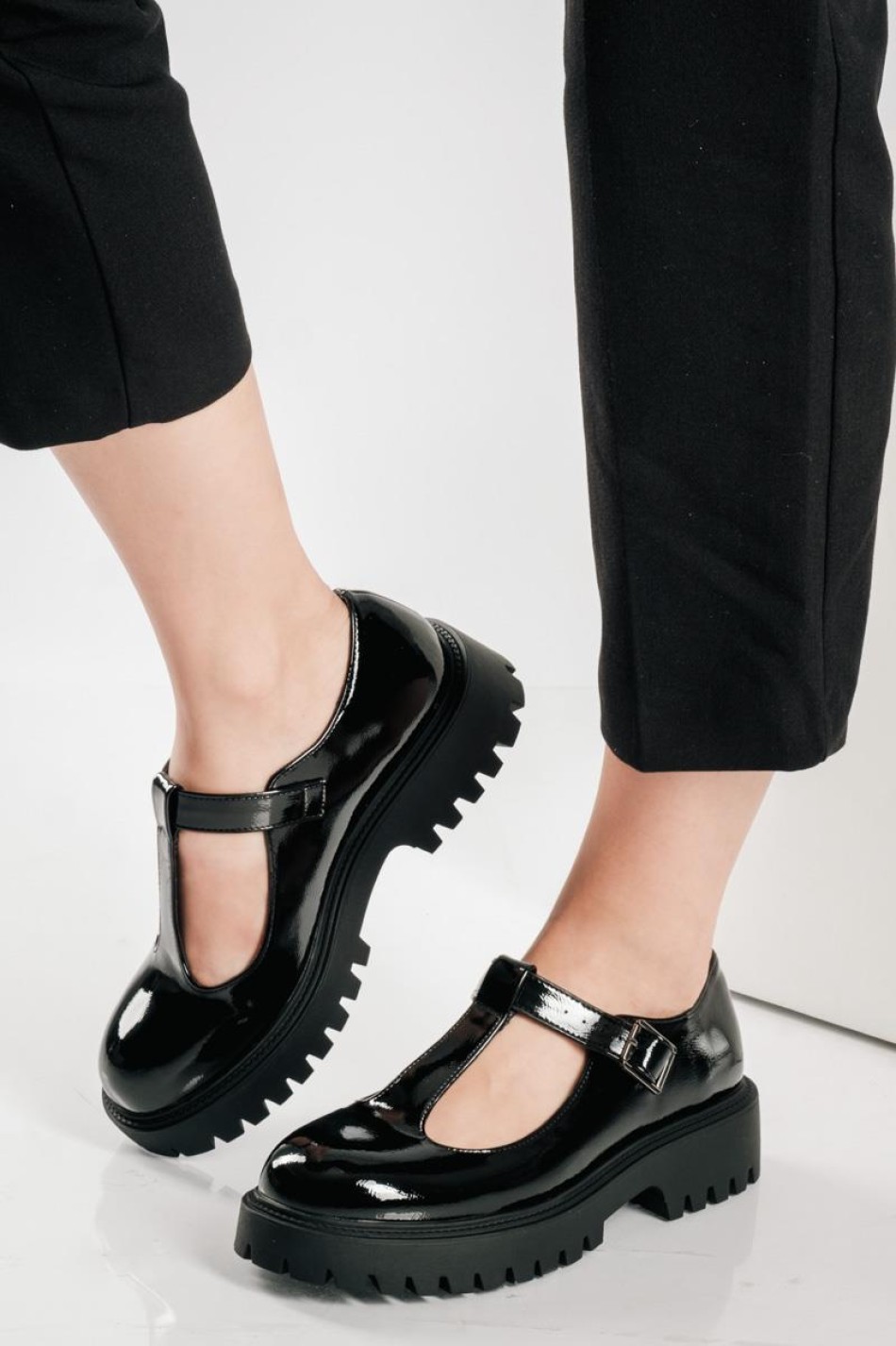 Λουστρίνι T-Bar loafers με chunky σόλα ΜΑΥΡΟ Λουστρίνι T-Bar loafers με chunky σόλα ΜΑΥΡΟ