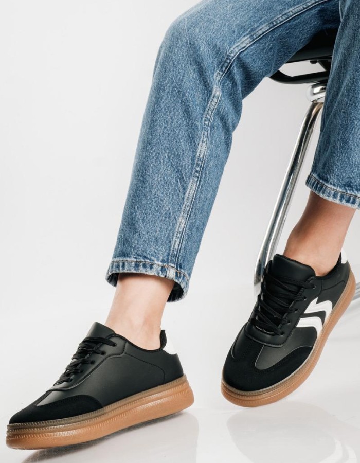 Retro sneakers με συνδυασμό χρωμάτων ΜΑΥΡΟ