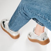 Retro sneakers σε μεταλλικές αποχρώσεις ΑΣΗΜΙ Retro sneakers σε μεταλλικές αποχρώσεις ΑΣΗΜΙ
