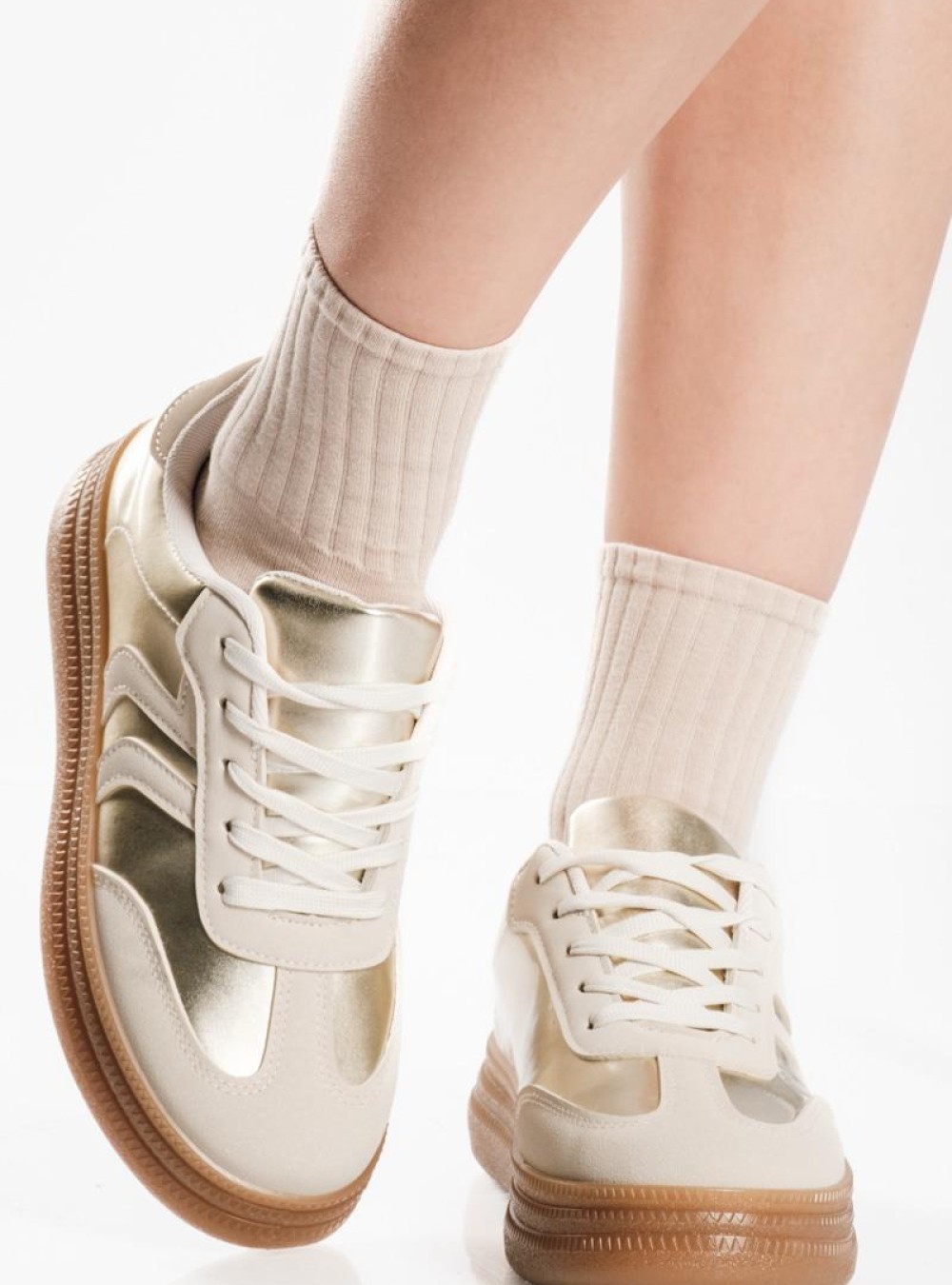Retro sneakers σε μεταλλικές αποχρώσεις ΧΡΥΣΟ Retro sneakers σε μεταλλικές αποχρώσεις ΧΡΥΣΟ