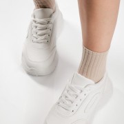 Chunky δίσολα sneakers σε basic γραμμή ΑΣΠΡΟ Chunky δίσολα sneakers σε basic γραμμή ΑΣΠΡΟ