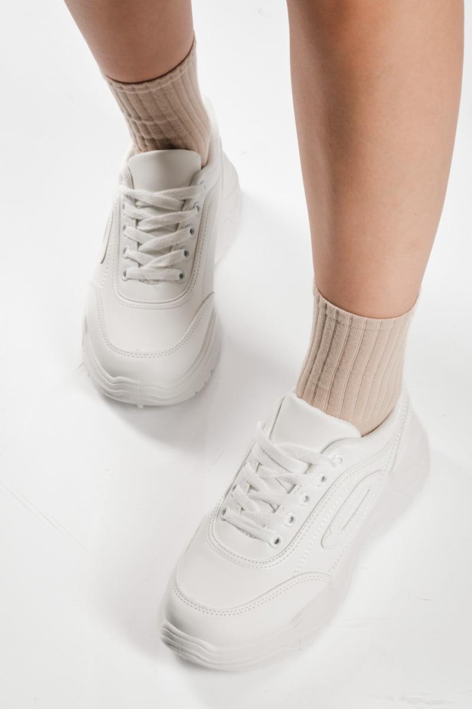 Chunky δίσολα sneakers σε basic γραμμή ΑΣΠΡΟ