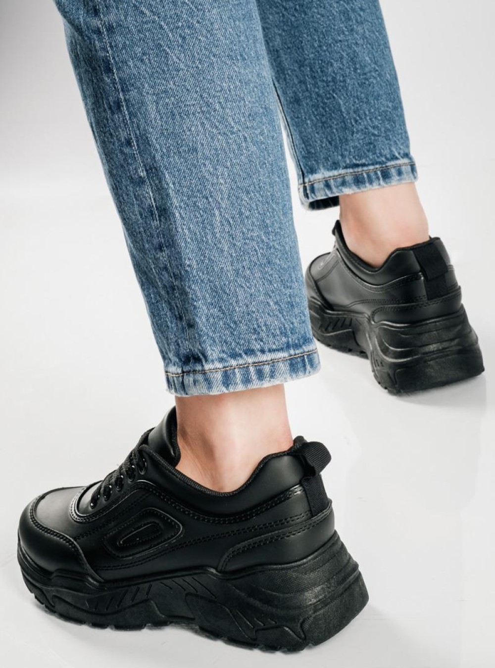 Chunky δίσολα sneakers σε basic γραμμή ΜΑΥΡΟ Chunky δίσολα sneakers σε basic γραμμή ΜΑΥΡΟ