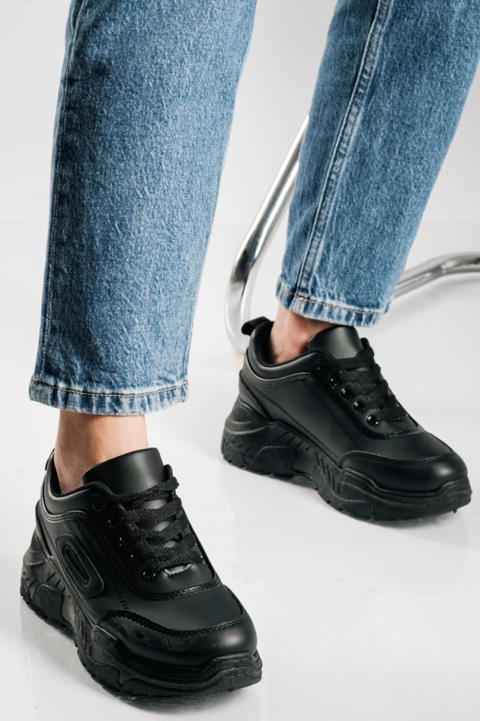 Chunky δίσολα sneakers σε basic γραμμή ΜΑΥΡΟ