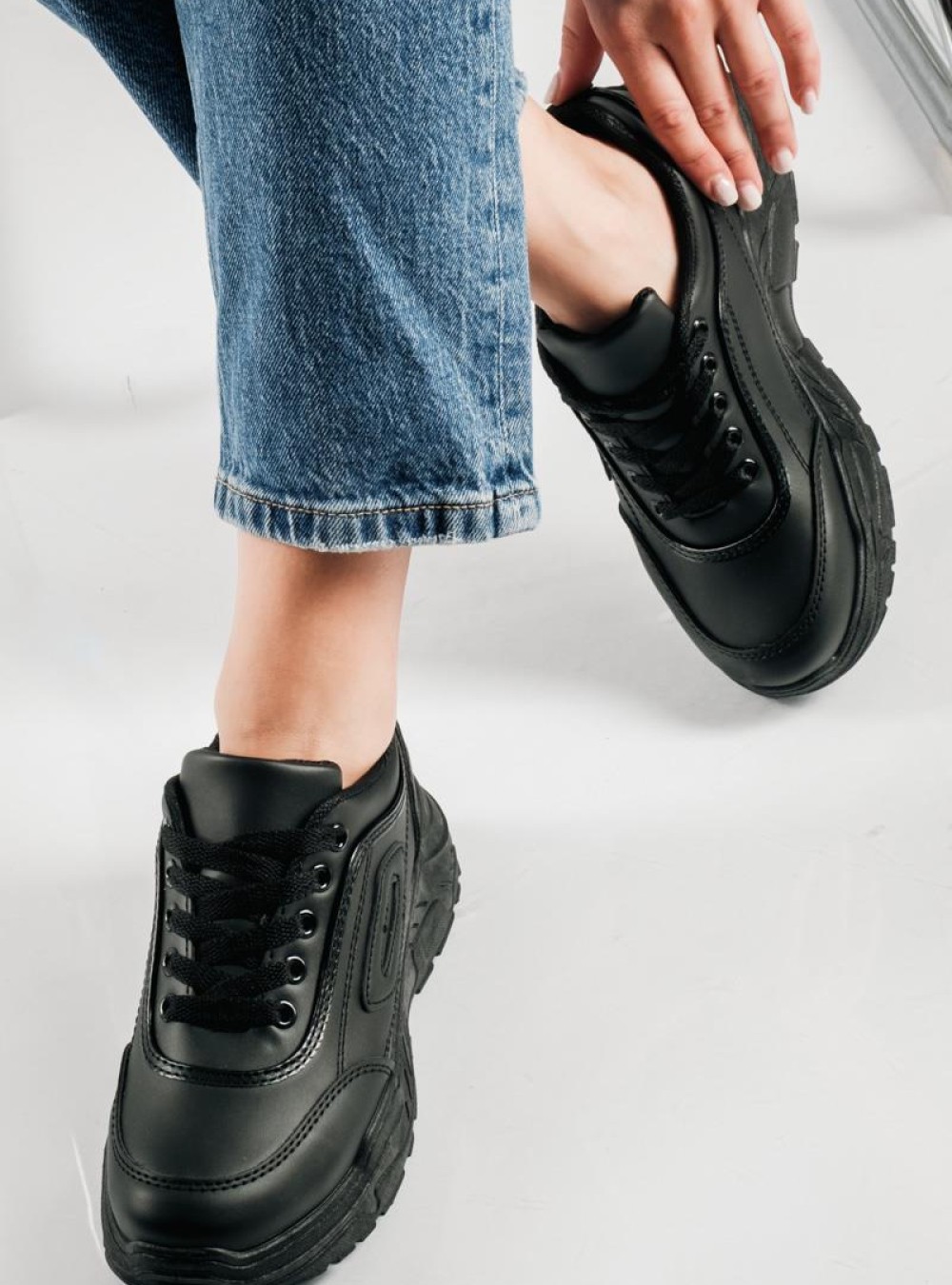 Chunky δίσολα sneakers σε basic γραμμή ΜΑΥΡΟ Chunky δίσολα sneakers σε basic γραμμή ΜΑΥΡΟ