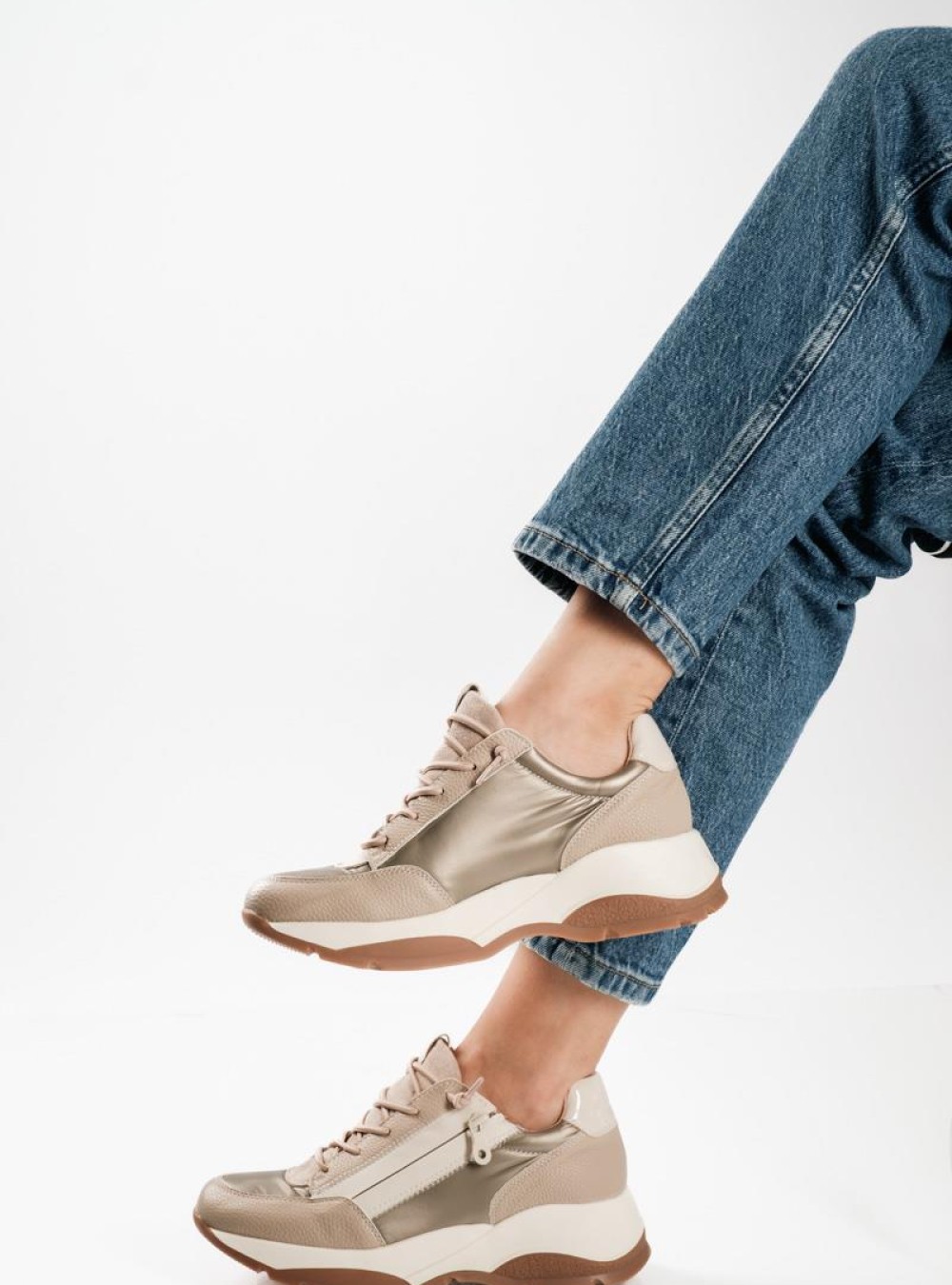 Casual sneakers με πλατφόρμα σε γήινες αποχρώσεις ΜΠΕΖ Casual sneakers με πλατφόρμα σε γήινες αποχρώσεις ΜΠΕΖ