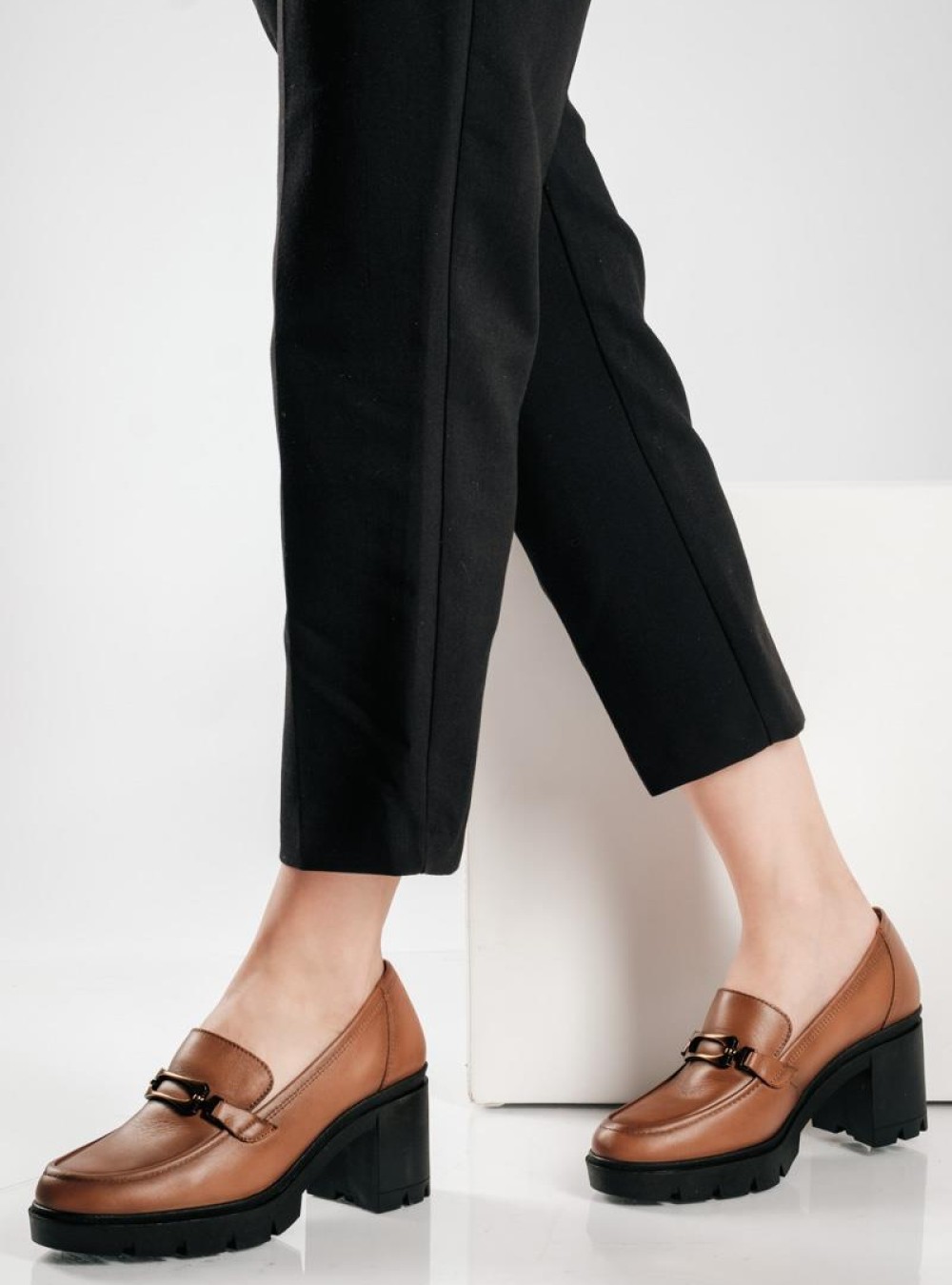 RAGAZZA δερμάτινο loafer με μεταλλική αγκράφα ΤΑΜΠΑ RAGAZZA δερμάτινο loafer με μεταλλική αγκράφα ΤΑΜΠΑ
