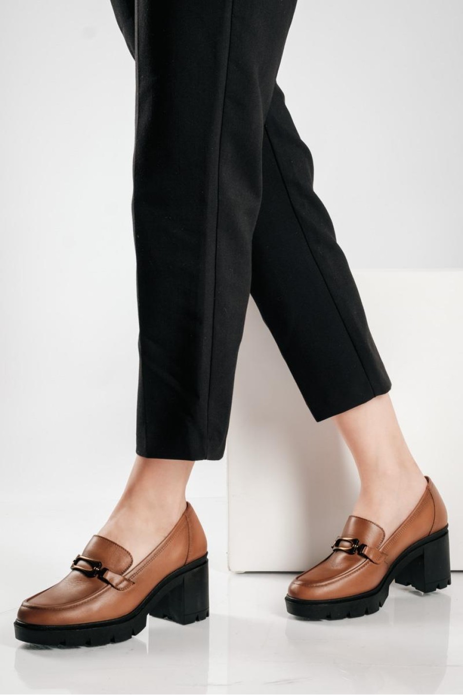 RAGAZZA δερμάτινο loafer με μεταλλική αγκράφα ΤΑΜΠΑ