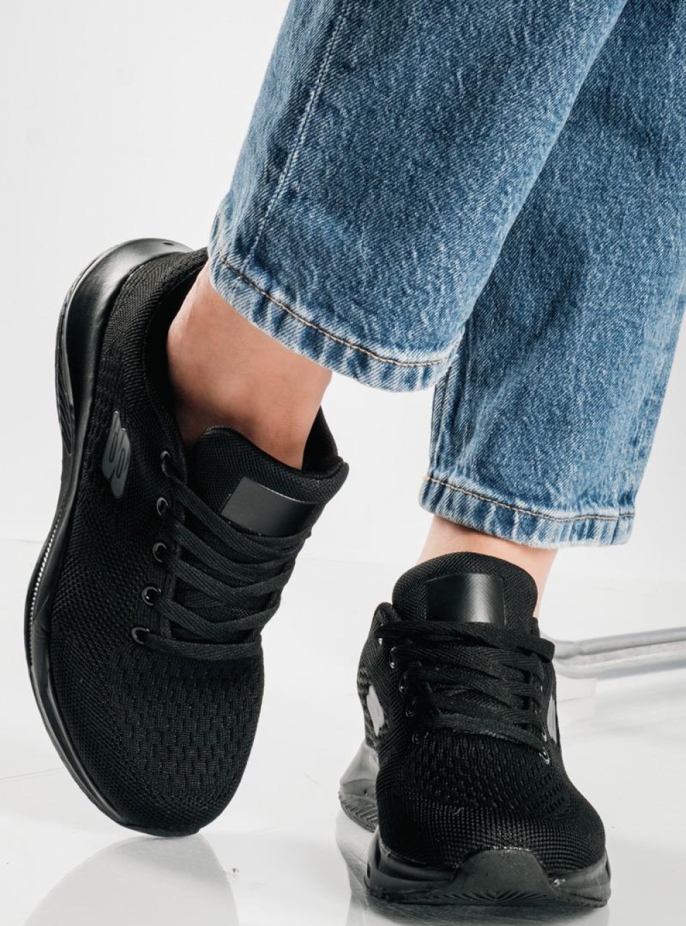 Running ελαφριά υφασμάτινα sneakers ΜΑΥΡΟ