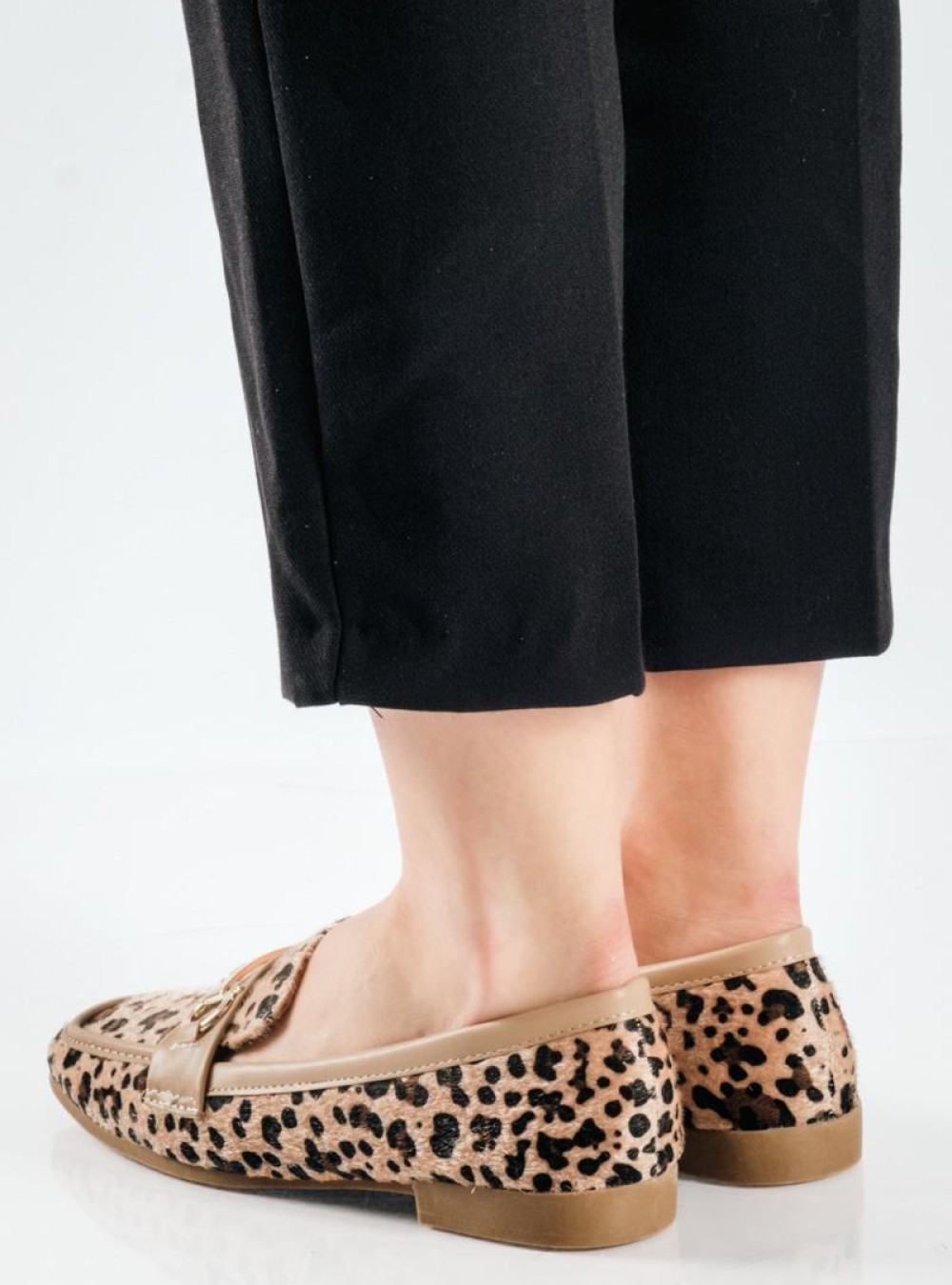 Loafers με Animal Print & Διακοσμητική Αγκράφα ΛΕΟΠΑΡ Loafers με Animal Print & Διακοσμητική Αγκράφα ΛΕΟΠΑΡ