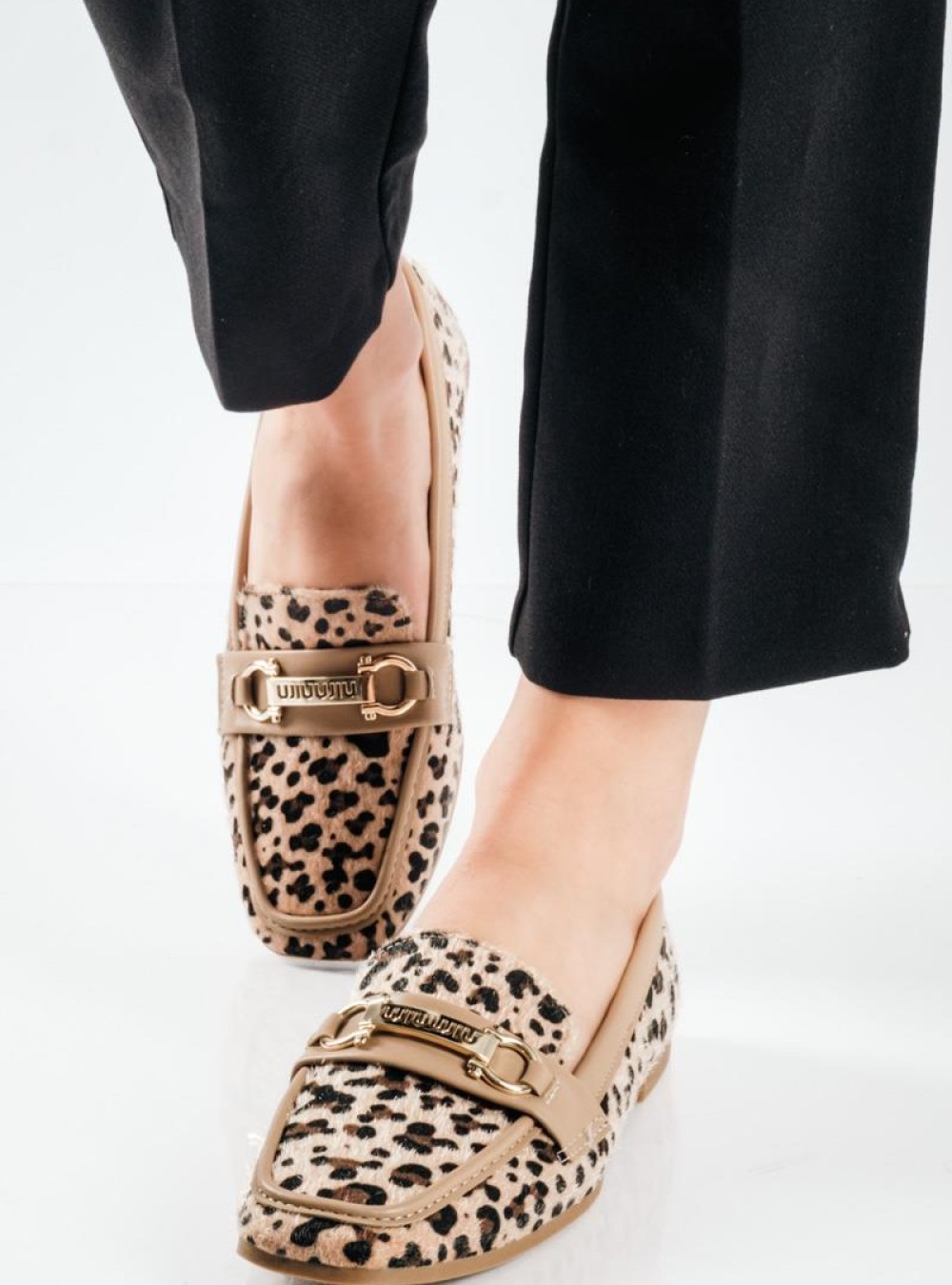 Loafers με Animal Print & Διακοσμητική Αγκράφα ΛΕΟΠΑΡ Loafers με Animal Print & Διακοσμητική Αγκράφα ΛΕΟΠΑΡ