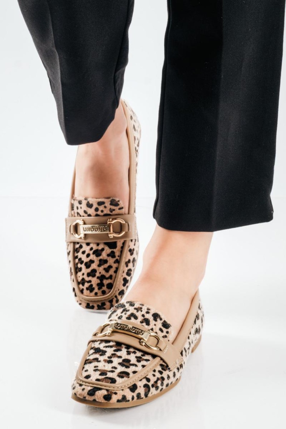Loafers με Animal Print & Διακοσμητική Αγκράφα ΛΕΟΠΑΡ Loafers με Animal Print & Διακοσμητική Αγκράφα ΛΕΟΠΑΡ