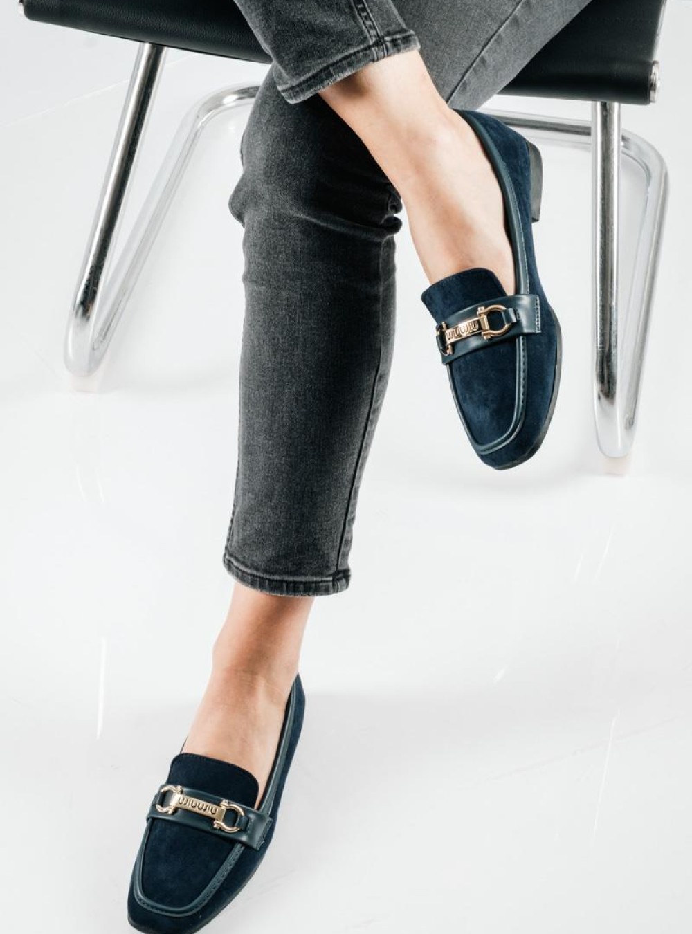 Suede Loafers με δερμάτινη φάσα και χρυσή αγκράφα ΜΠΛΕ Suede Loafers με δερμάτινη φάσα και χρυσή αγκράφα ΜΠΛΕ