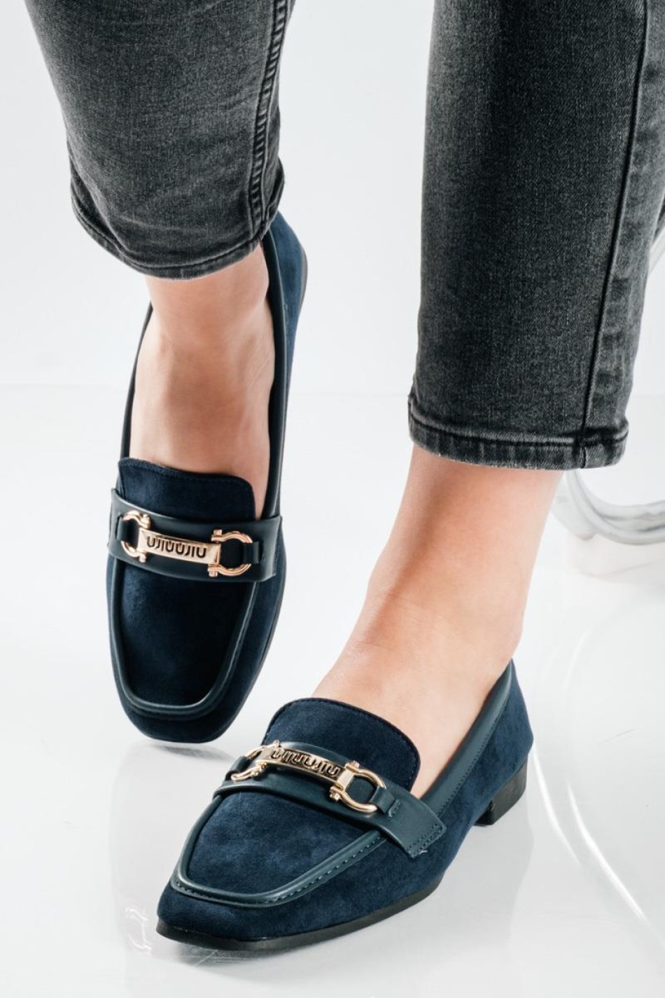Suede Loafers με δερμάτινη φάσα και χρυσή αγκράφα ΜΠΛΕ Suede Loafers με δερμάτινη φάσα και χρυσή αγκράφα ΜΠΛΕ