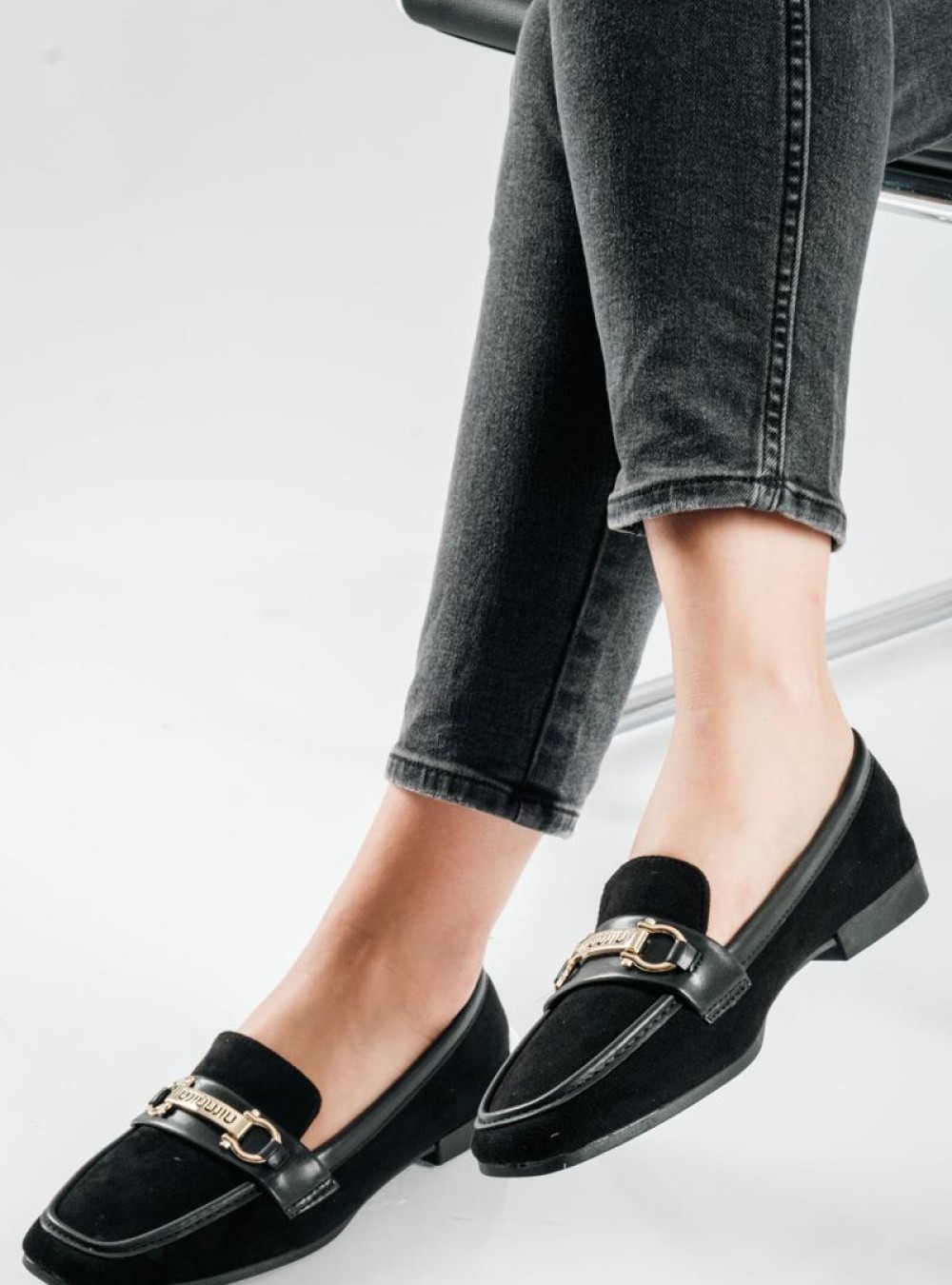 Suede Loafers με δερμάτινη φάσα και χρυσή αγκράφα ΜΑΥΡΟ Suede Loafers με δερμάτινη φάσα και χρυσή αγκράφα ΜΑΥΡΟ