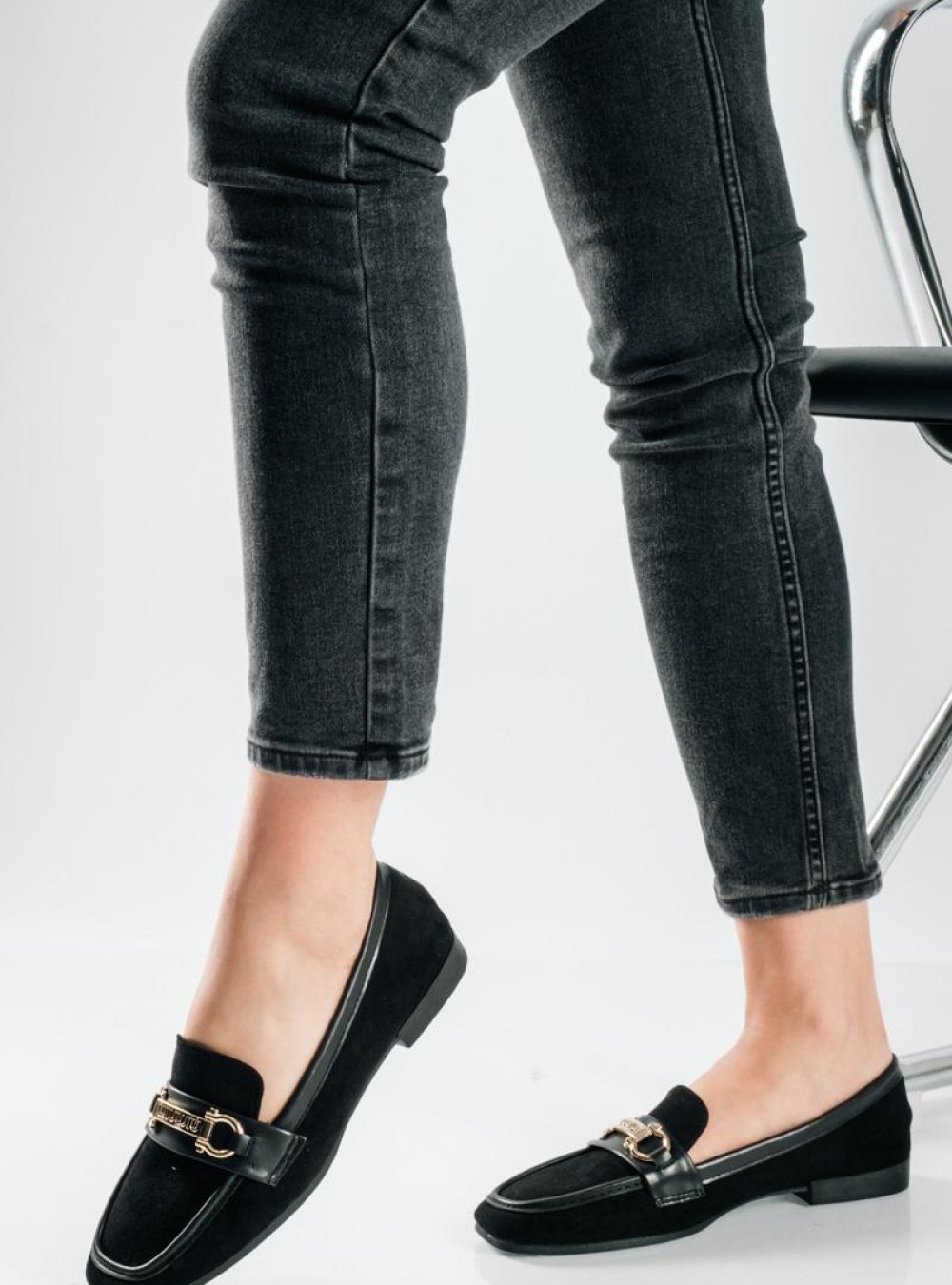 Suede Loafers με δερμάτινη φάσα και χρυσή αγκράφα ΜΑΥΡΟ Suede Loafers με δερμάτινη φάσα και χρυσή αγκράφα ΜΑΥΡΟ