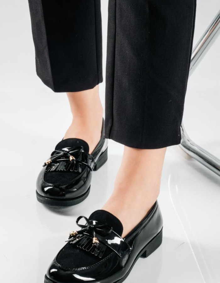 Λουστρίνι Loafers με Σουέτ Λεπτομέρεια και Φιόγκο ΜΑΥΡΟ