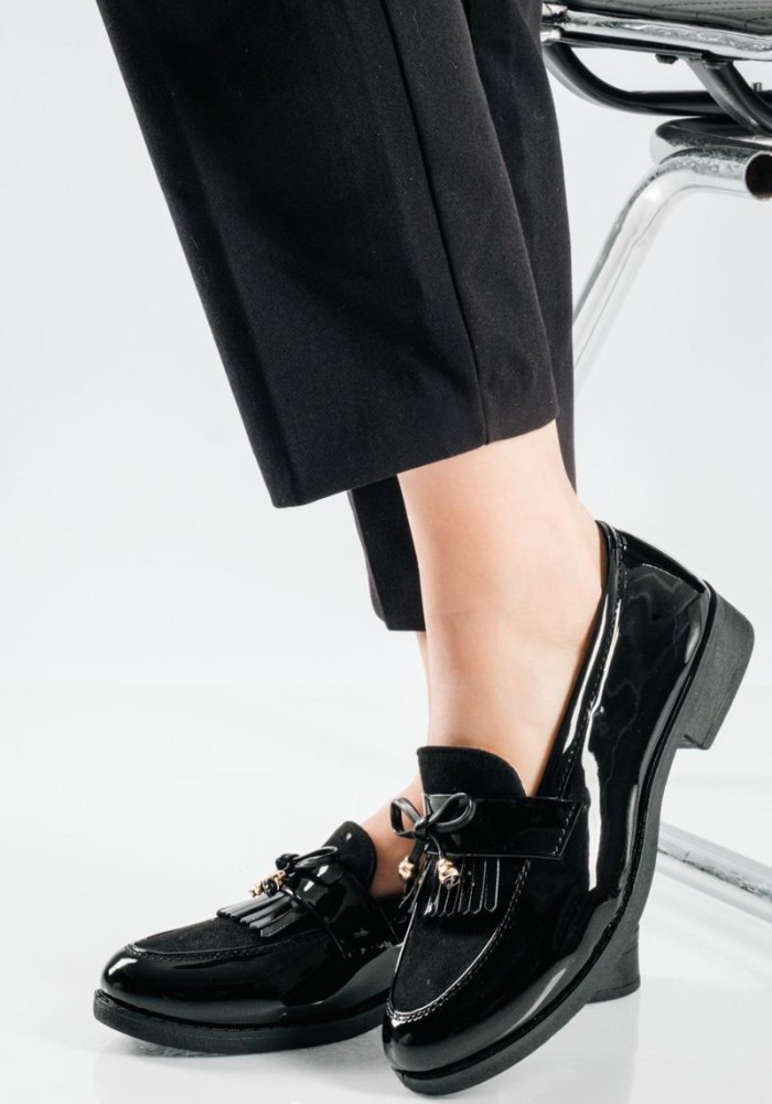 Λουστρίνι Loafers με Σουέτ Λεπτομέρεια και Φιόγκο ΜΑΥΡΟ
