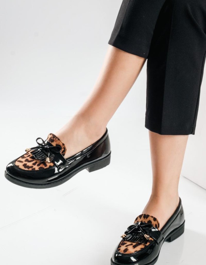 Λουστρίνι Loafers με λεοπάρ μοτίβο στο επάνω μέρος και φιόγκο ΛΕΟΠΑΡ