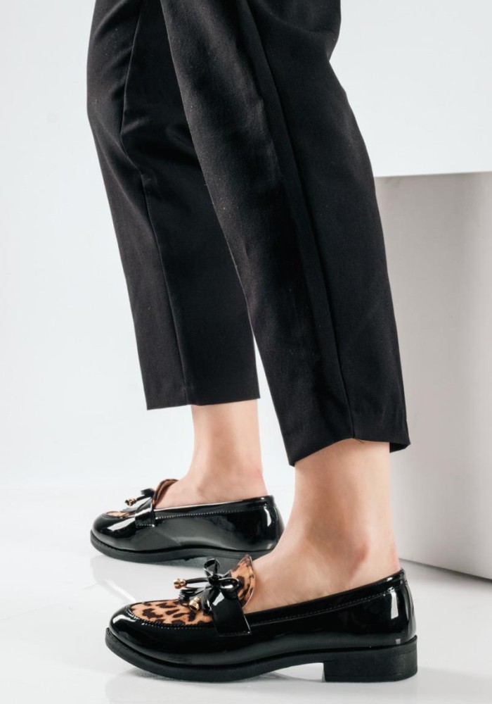 Λουστρίνι Loafers με λεοπάρ μοτίβο στο επάνω μέρος και φιόγκο ΛΕΟΠΑΡ