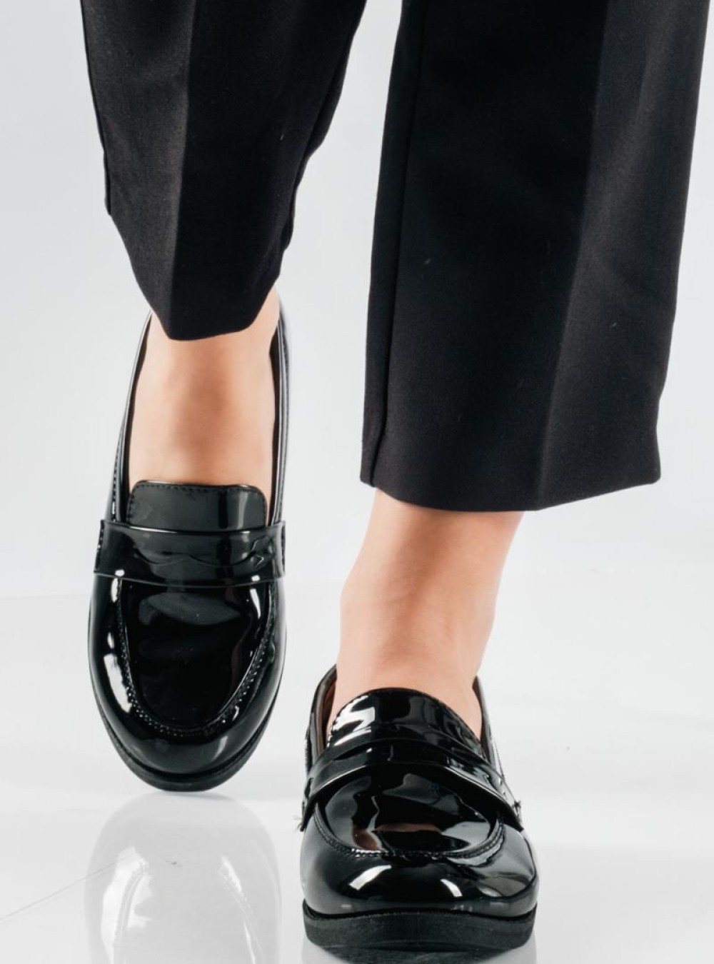 Λουστρίνι Loafers με Minimal Design ΜΑΥΡΟ Λουστρίνι Loafers με Minimal Design ΜΑΥΡΟ
