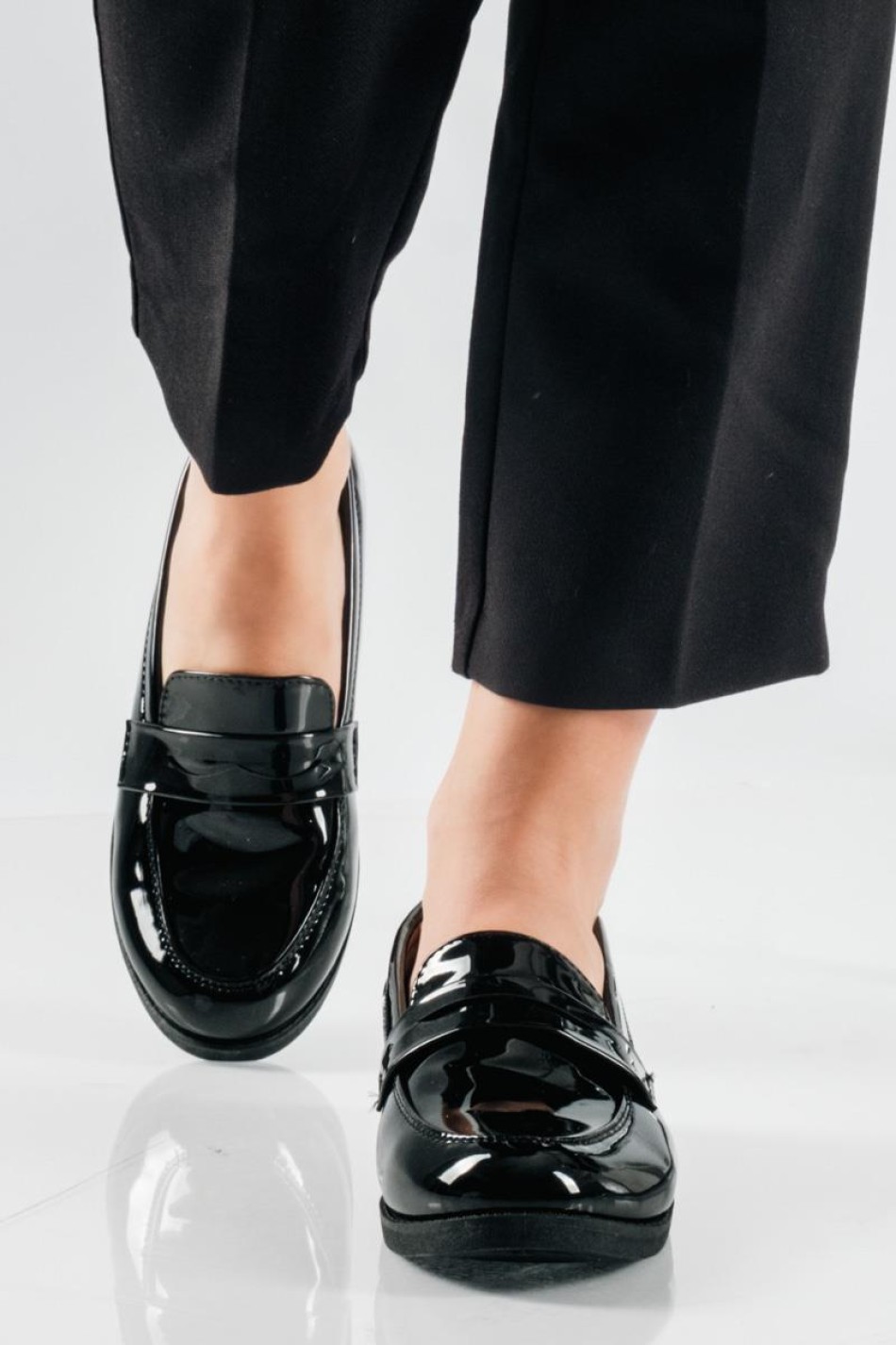 Λουστρίνι Loafers με Minimal Design ΜΑΥΡΟ Λουστρίνι Loafers με Minimal Design ΜΑΥΡΟ