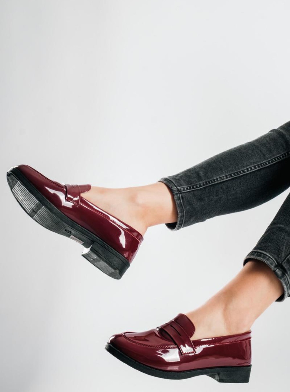 Λουστρίνι Loafers με Minimal Design ΜΠΟΡΝΤΩ Λουστρίνι Loafers με Minimal Design ΜΠΟΡΝΤΩ