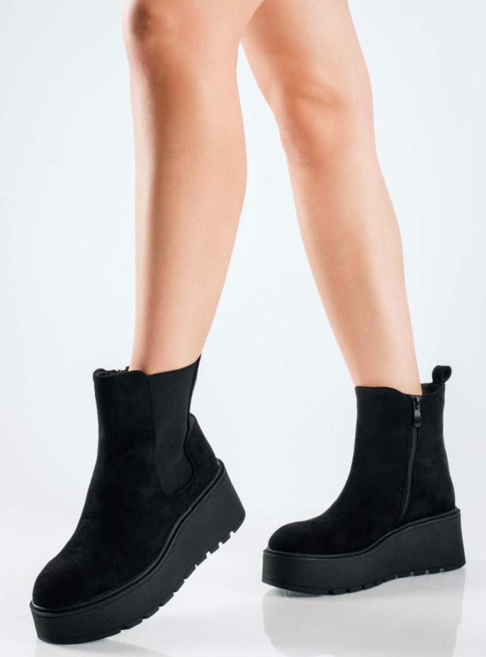 Chelsea suede μποτάκια με πλατφόρμα και minimal γραμμή ΜΑΥΡΟ Chelsea suede μποτάκια με πλατφόρμα και minimal γραμμή ΜΑΥΡΟ