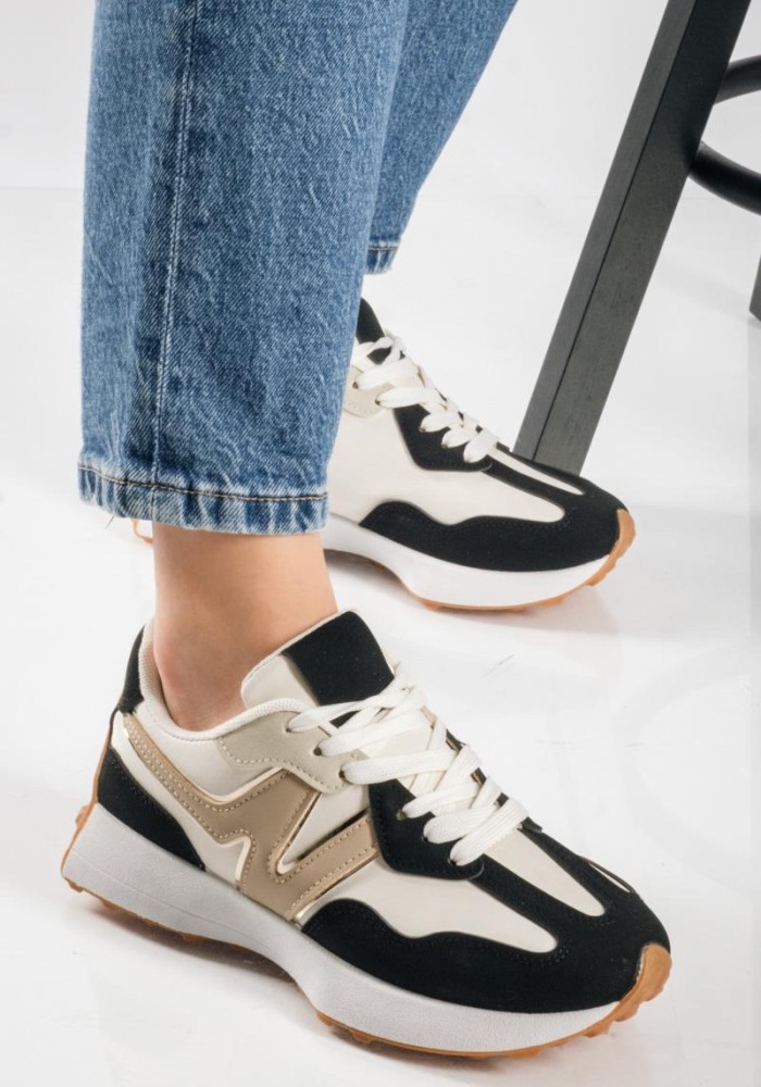 Chunky sneakers με συνδυασμό υλικών και ιδιαίτερο σχέδιο στη σόλα ΜΑΥΡΟ