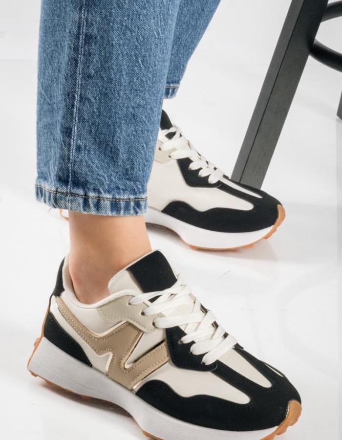 Chunky sneakers με συνδυασμό υλικών και ιδιαίτερο σχέδιο στη σόλα ΜΑΥΡΟ