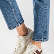 Chunky sneakers με συνδυασμό υλικών και ιδιαίτερο σχέδιο στη σόλα ΜΠΕΖ Chunky sneakers με συνδυασμό υλικών και ιδιαίτερο σχέδιο στη σόλα ΜΠΕΖ