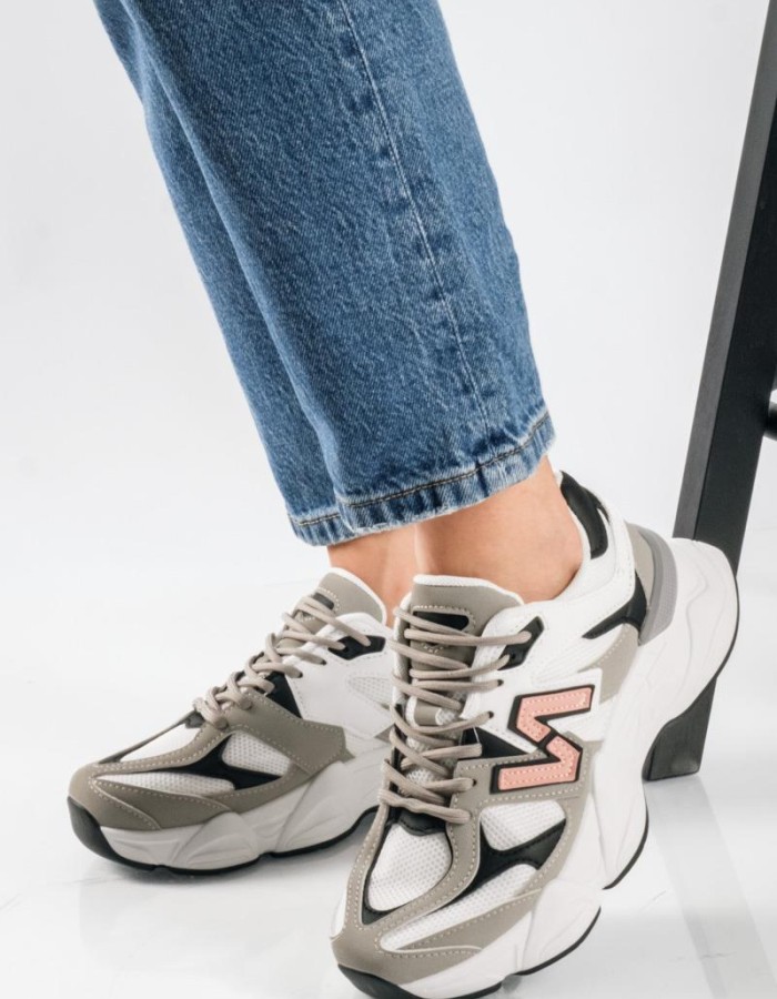 Chunky sneakers με συνδυασμό υλικών και διακριτικές χρωματικές αντιθέσεις ΓΚΡΙ