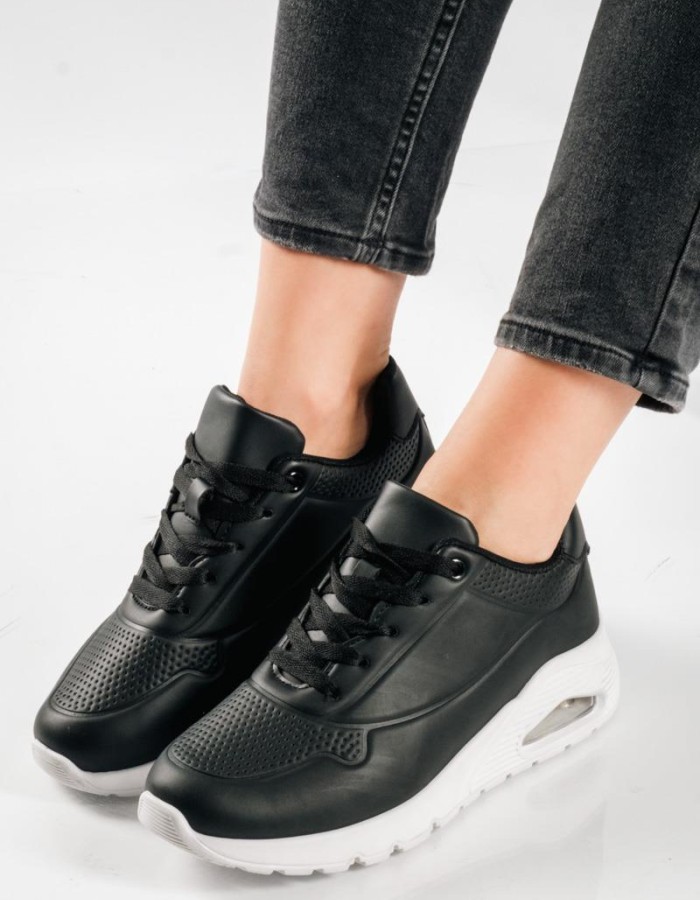 Sneakers με αδιάβροχο ύφασμα και αερόσολα ΜΑΥΡΟ