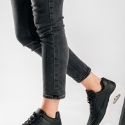 Sneakers με αδιάβροχο ύφασμα και αερόσολα ΜΑΥΡΟ Sneakers με αδιάβροχο ύφασμα και αερόσολα ΜΑΥΡΟ