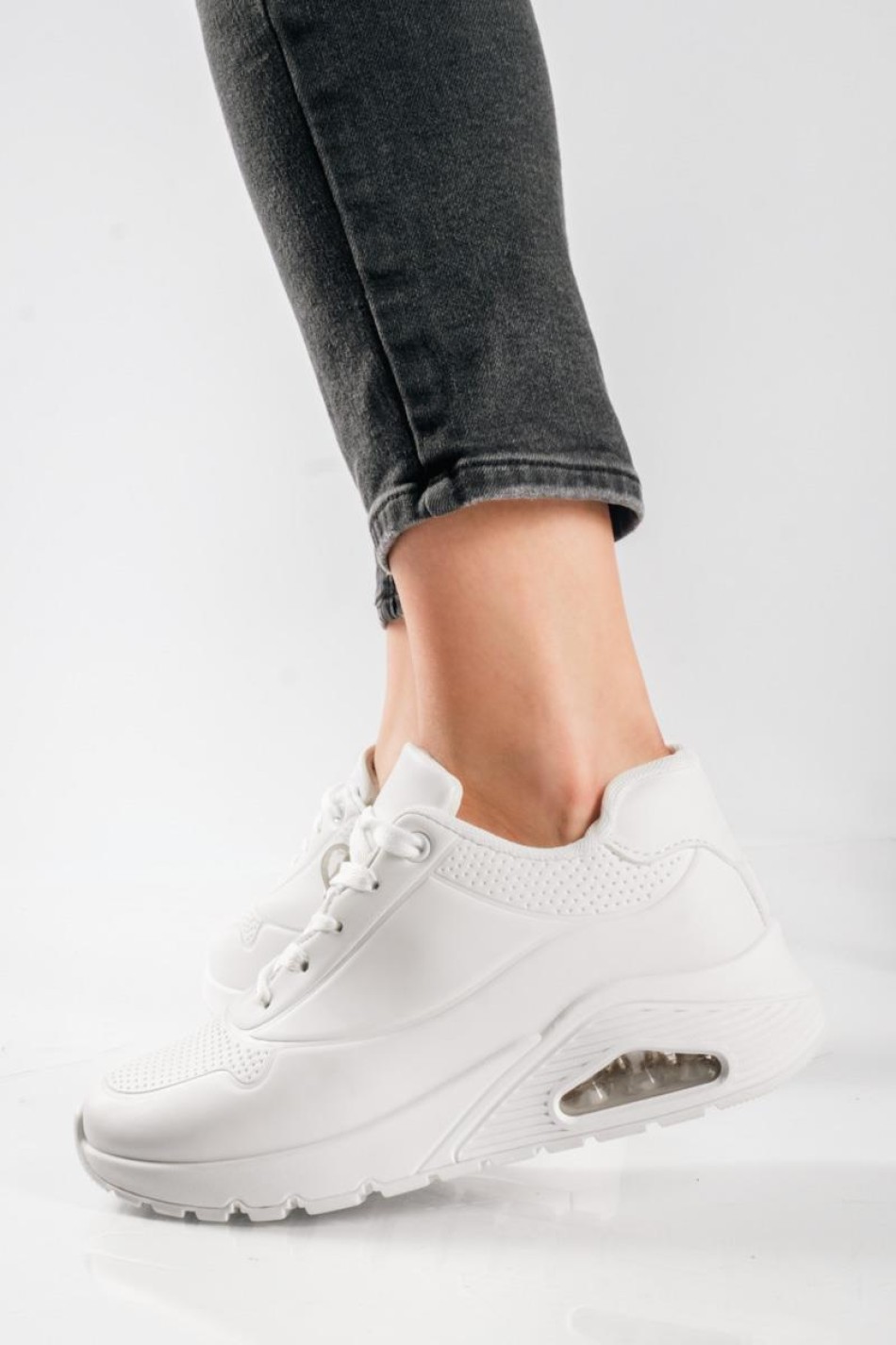 Sneaker με αδιάβροχο ύφασμα και αερόσολα ΑΣΠΡΟ