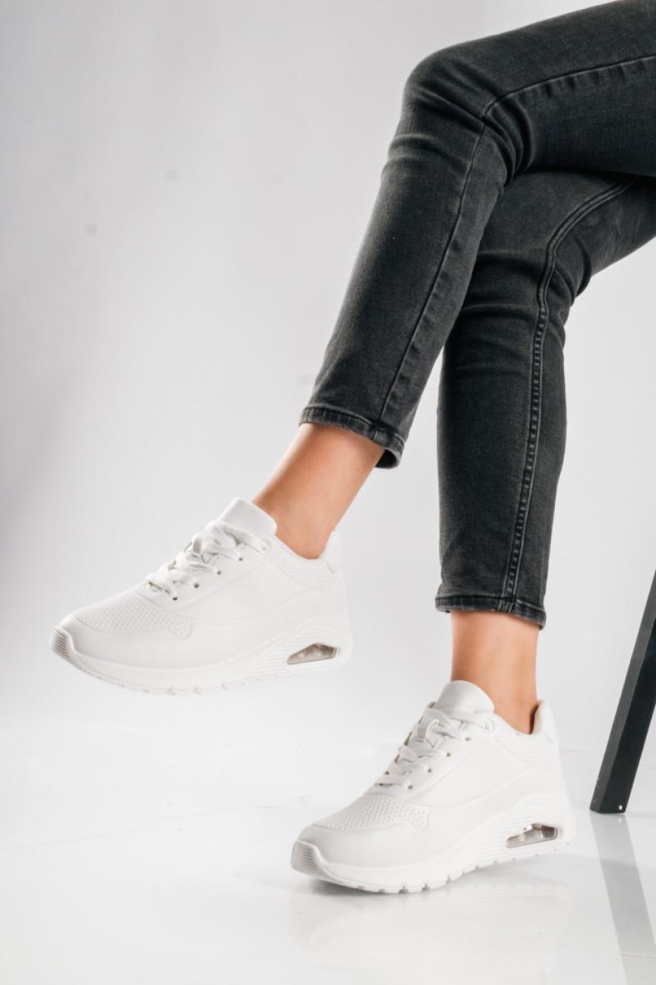 Sneaker με αδιάβροχο ύφασμα και αερόσολα ΑΣΠΡΟ