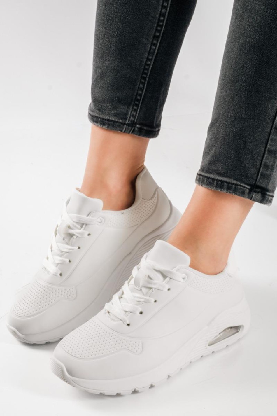 Sneaker με αδιάβροχο ύφασμα και αερόσολα ΑΣΠΡΟ