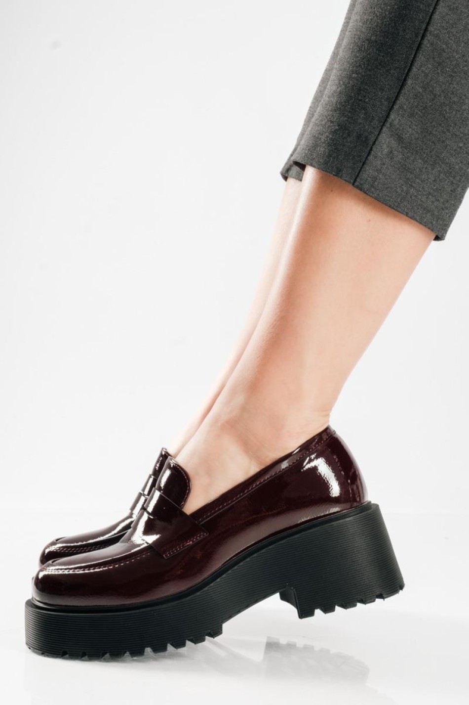 Chunky loafer με διπλή σόλα και minimal γραμμή ΜΠΟΡΝΤΩ