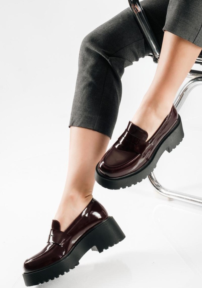 Chunky loafer με διπλή σόλα και minimal γραμμή ΜΠΟΡΝΤΩ
