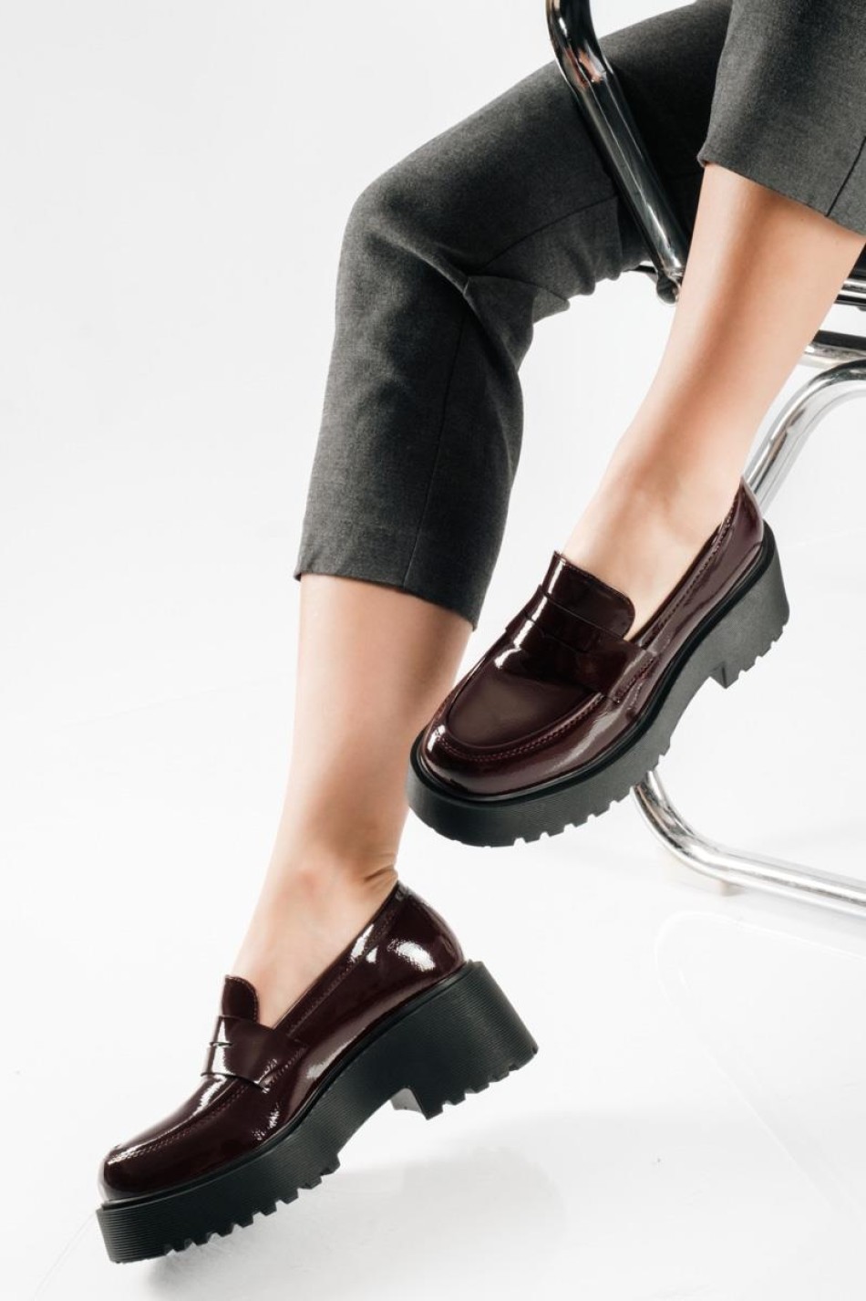 Chunky loafer με διπλή σόλα και minimal γραμμή ΜΠΟΡΝΤΩ