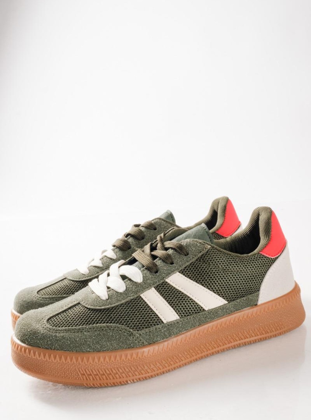 Casual Sneakers με λευκές πλαϊνές ρίγες, δίχτυ και suede επένδυση στο μπροστινό μέρος ΛΑΔΙ Casual Sneakers με λευκές πλαϊνές ρίγες, δίχτυ και suede επένδυση στο μπροστινό μέρος ΛΑΔΙ