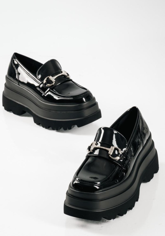 Δίσολο chunky loafer με στρασάκια στη διακοσμητική αγκράφα ΜΑΥΡΟ