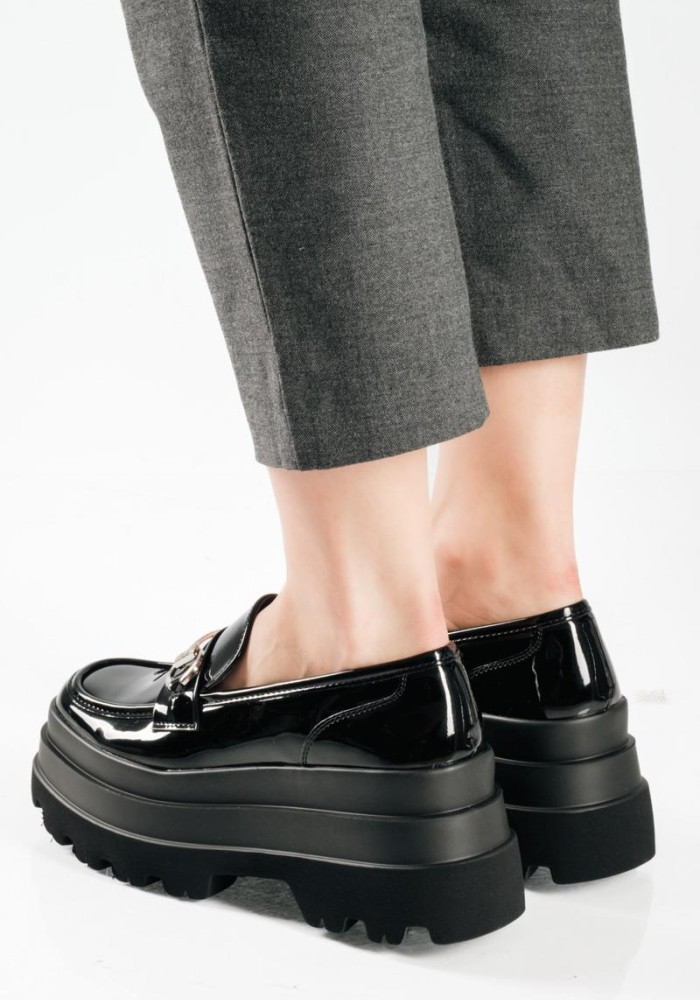 Δίσολο chunky loafer με στρασάκια στη διακοσμητική αγκράφα ΜΑΥΡΟ