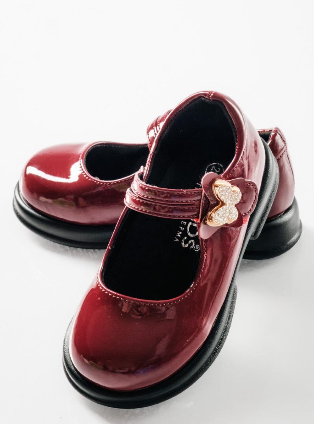 IQ μπαλαρίνες για κορίτσια διακοσμημένες με εντυπωσιακή πεταλούδα με στρας  ΜΠΟΡΝΤΩ IQ μπαλαρίνες για κορίτσια διακοσμημένες με εντυπωσιακή πεταλούδα με στρας  ΜΠΟΡΝΤΩ