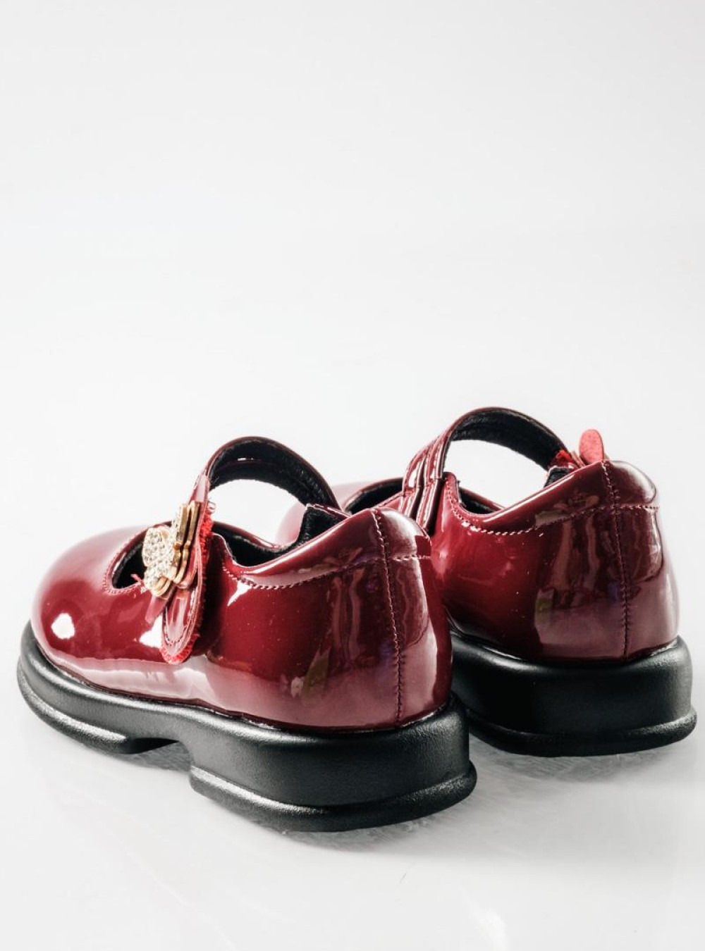 IQ μπαλαρίνες για κορίτσια διακοσμημένες με εντυπωσιακή πεταλούδα με στρας  ΜΠΟΡΝΤΩ IQ μπαλαρίνες για κορίτσια διακοσμημένες με εντυπωσιακή πεταλούδα με στρας  ΜΠΟΡΝΤΩ