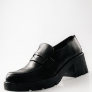 Office loafer με chunky τακούνι και minimal γράμμη ΜΑΥΡΟ Office loafer με chunky τακούνι και minimal γράμμη ΜΑΥΡΟ