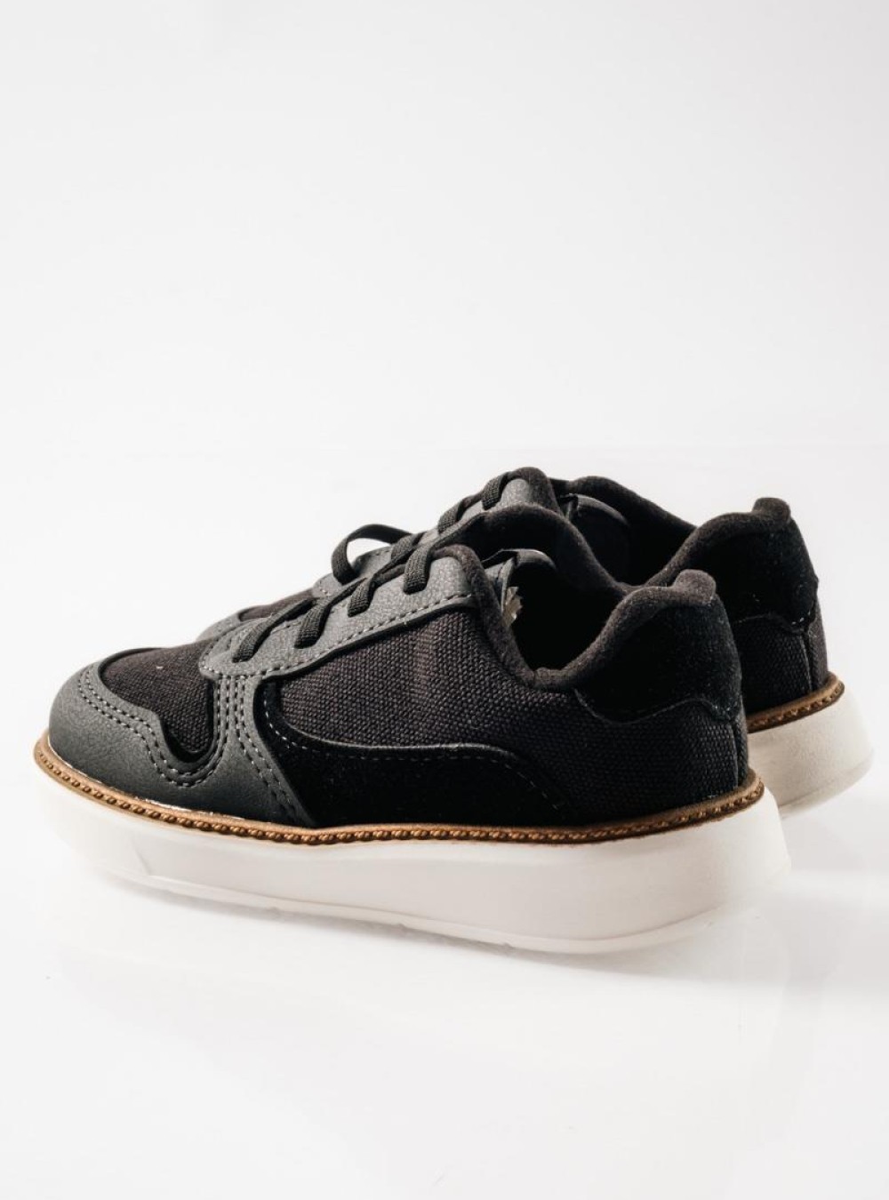 MOLEKINHO slip-on sneakers για αγόρια με ελαστικά κορδόνια ΜΑΥΡΟ MOLEKINHO slip-on sneakers για αγόρια με ελαστικά κορδόνια ΜΑΥΡΟ