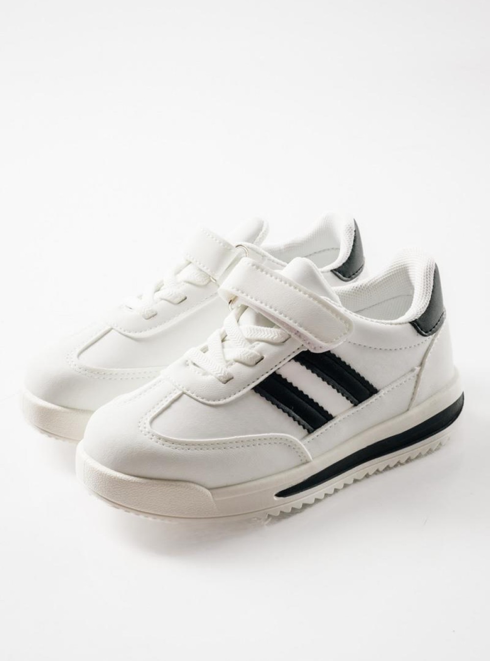 Sneakers για αγόρι με velcro και ελαστικά κορδόνια ΑΣΠΡΟ/ΜΑΥΡΟ Sneakers για αγόρι με velcro και ελαστικά κορδόνια ΑΣΠΡΟ/ΜΑΥΡΟ