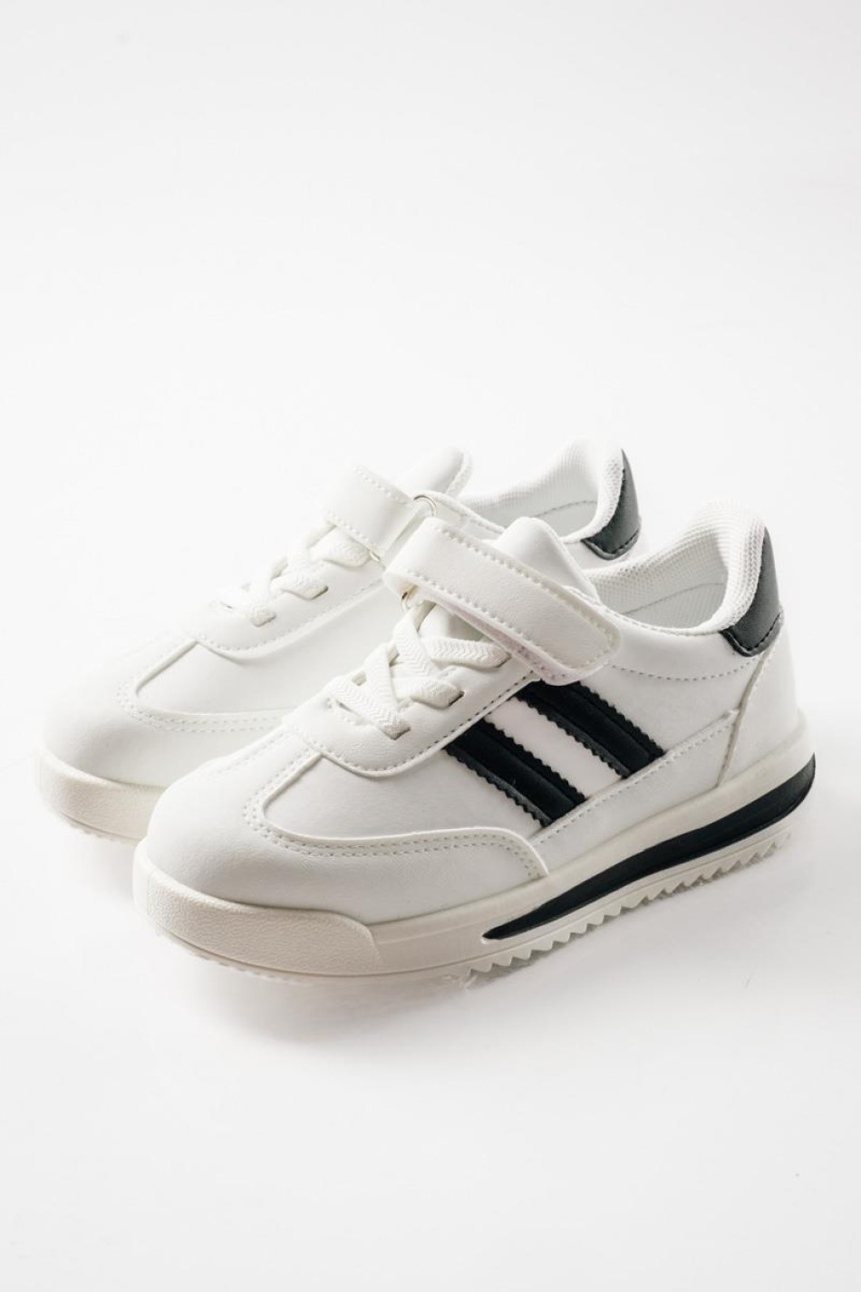 Sneakers για αγόρι με velcro και ελαστικά κορδόνια ΑΣΠΡΟ/ΜΑΥΡΟ